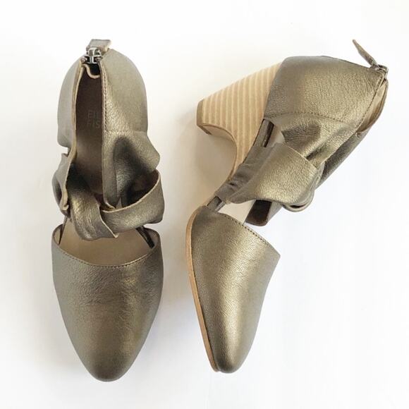 NIB New in Box Eileen Fisher Mary Twist-Front Suede Pump - Picture 1 of 10